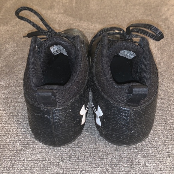 Under Armour Football Cleats - Picture 4 of 7
